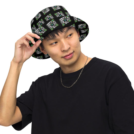 Extremely reversible bucket hat